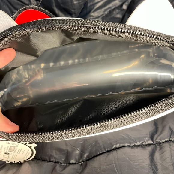 Hello Kitty Cosmetic Bag - Picture 5 of 5